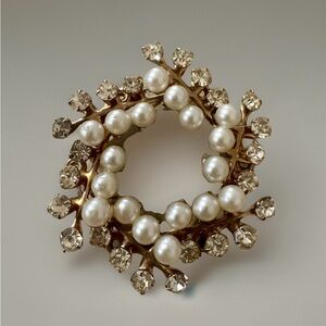Elegant Vintage Pearl and Crystal Brooch